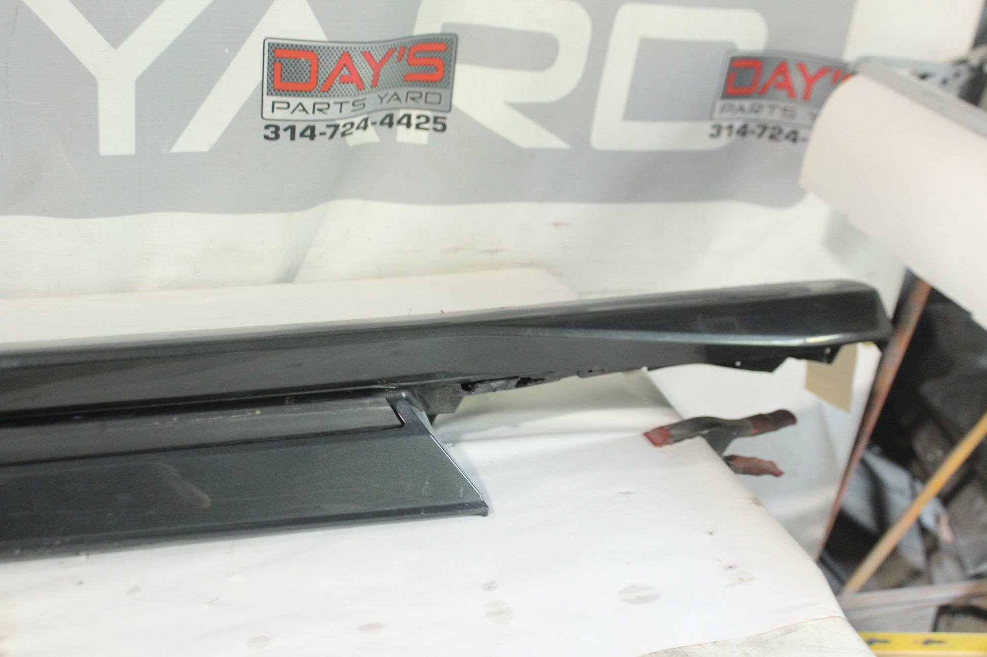 2017 Chevy Camaro SS LH Driver Rocker Molding Panel OEM - Day's Parts Yard