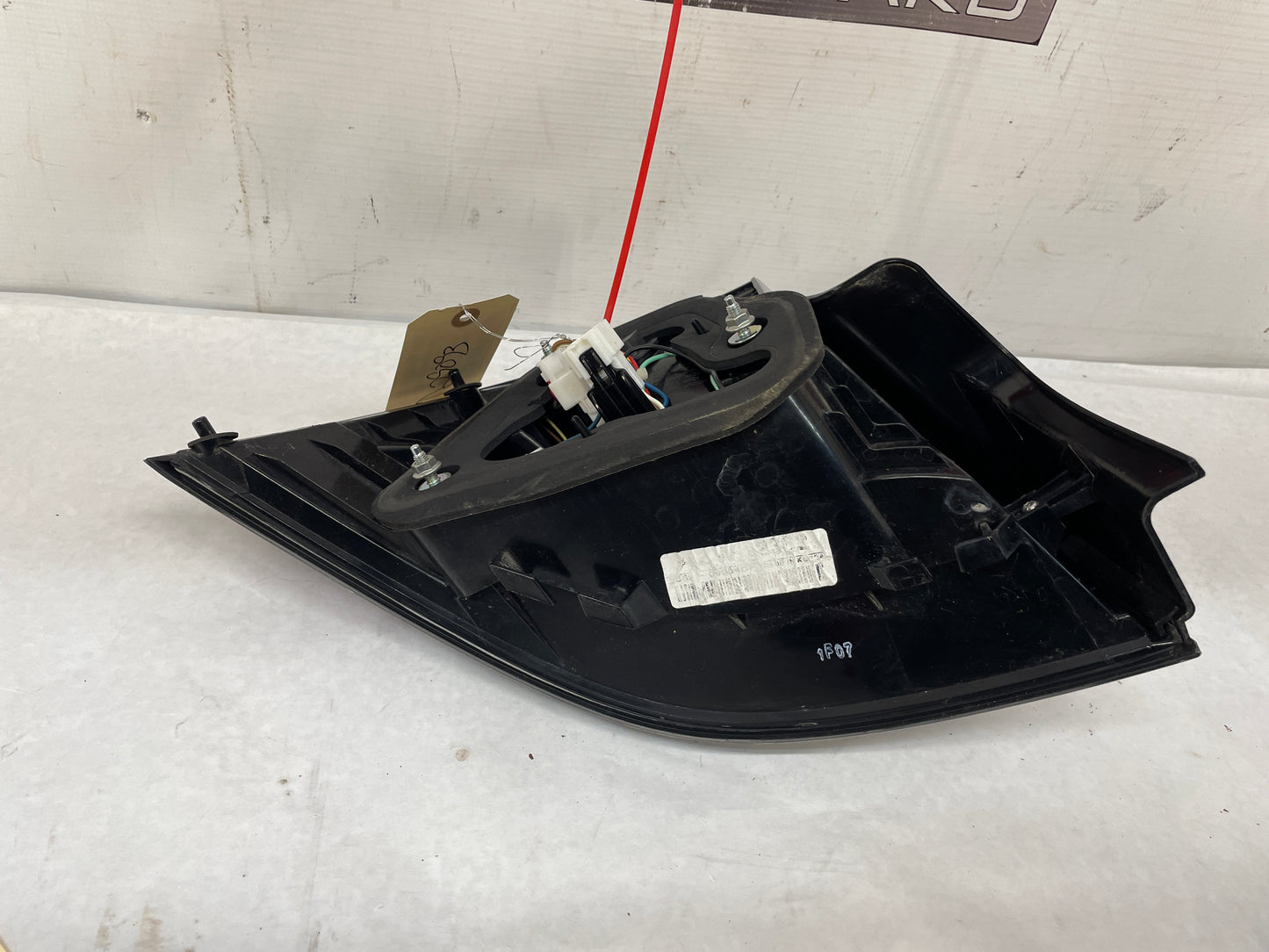 2009 Pontiac G8 GT RH Passenger Tail Light Taillight Lamp OEM