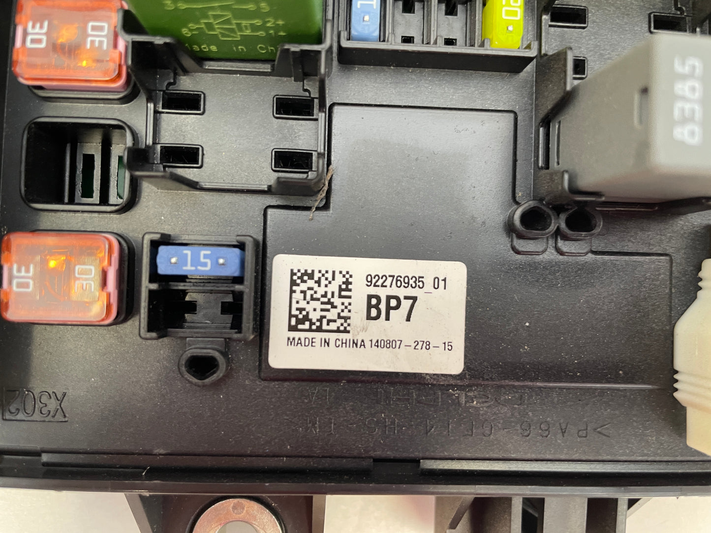 2016 Chevy SS Sedan Rear Fuse Box Relay OEM - Day's Parts Yard