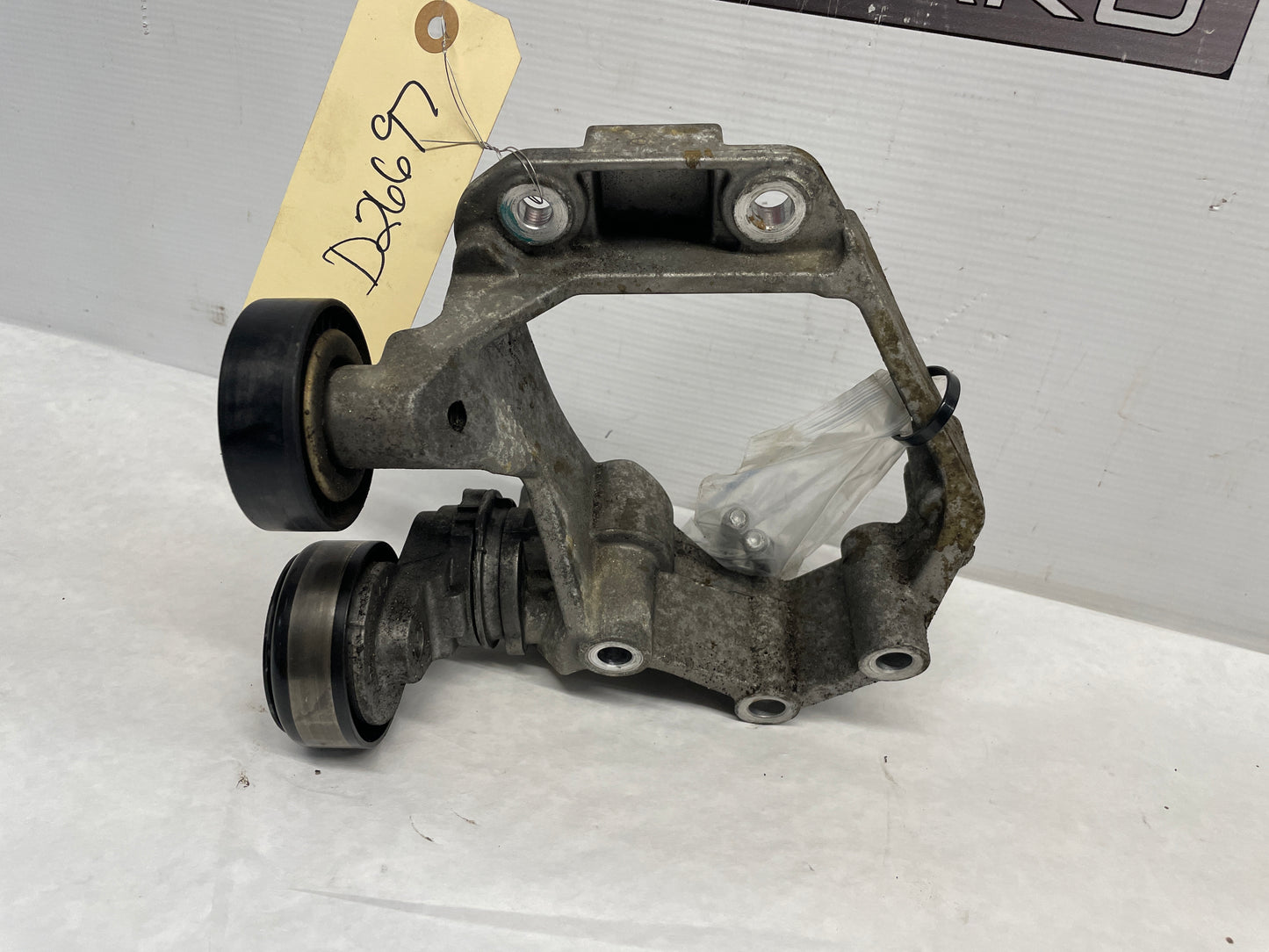 2017 Chevy SS Sedan AC A/C Air Conditioner Compressor Bracket w/ Hardware OEM
