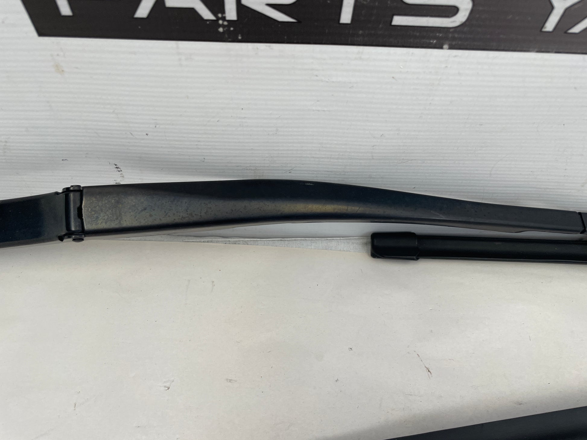 2018 Cadillac CTS-V RH & LH Windshield Wiper Arms OEM - Day's Parts Yard