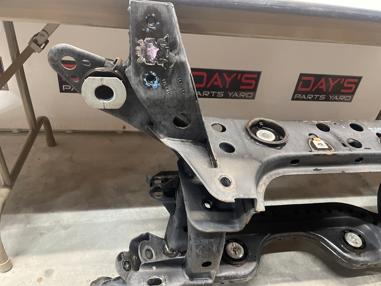 2019 Ford Mustang GT RWD Rear Subframe Sub Frame Crossmember OEM