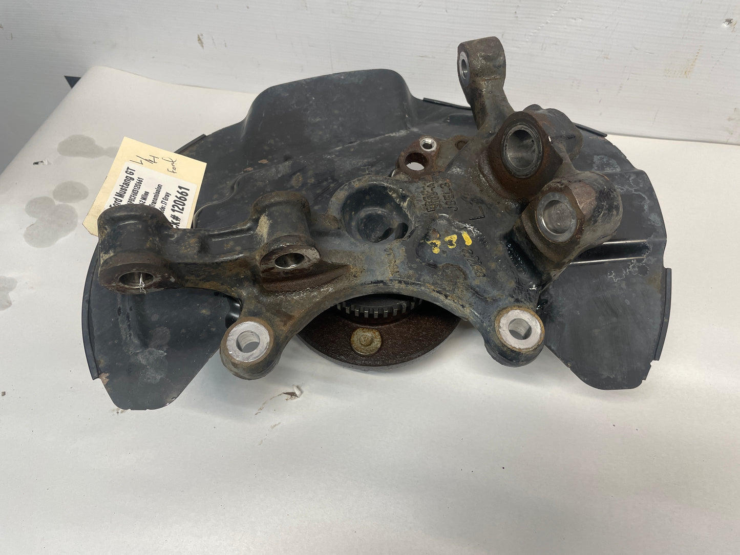 2019 Ford Mustang GT LH Driver Front Spindle Knuckle Hub OEM