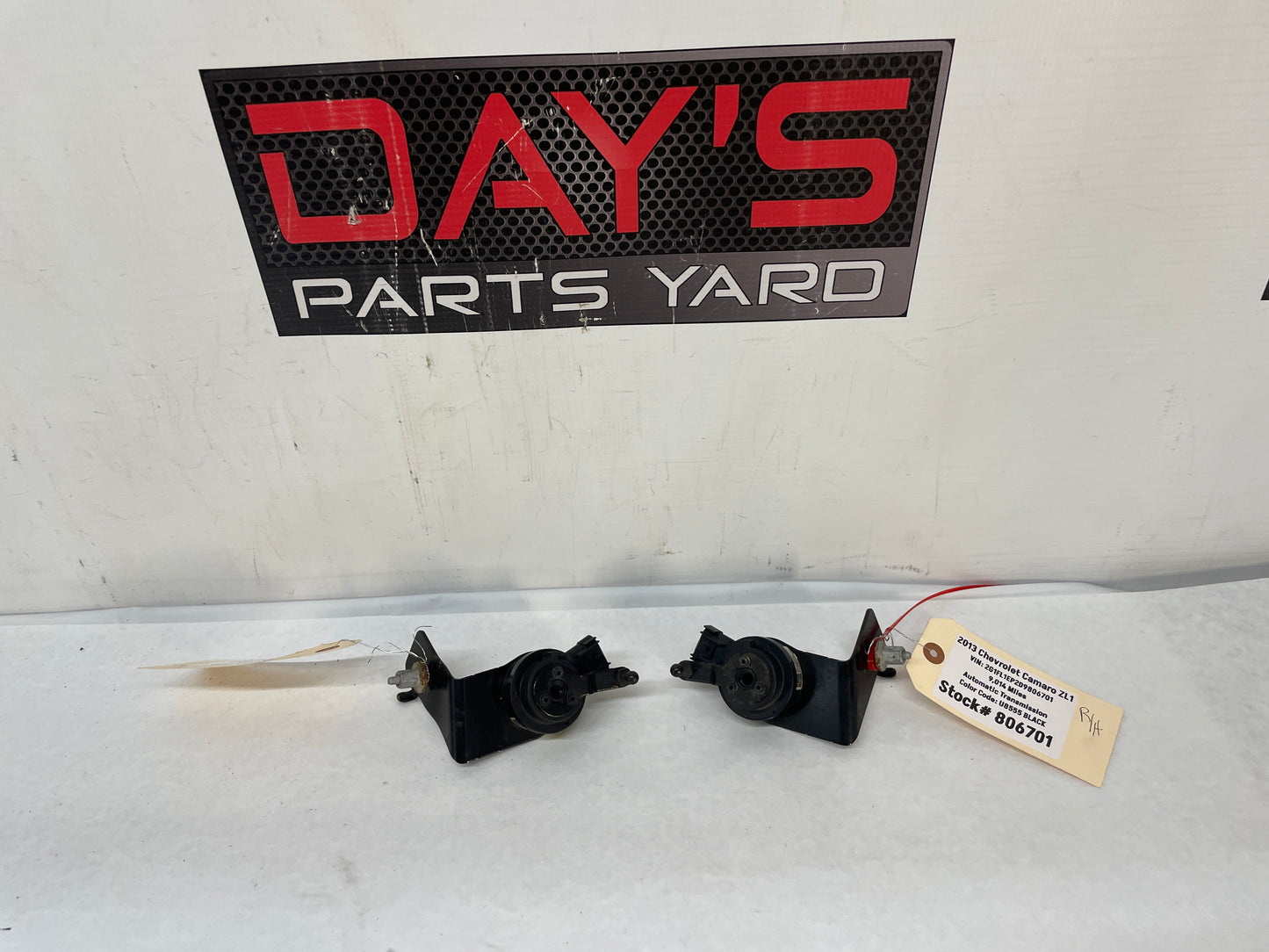 2013 Chevy Camaro ZL1 RH & LH Rear Ride Height Head Lamp Light Level Sensor OEM - Day's Parts Yard