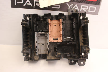 2015 Chevrolet SS Sedan Fuse Panel Retainer Block  OEM
