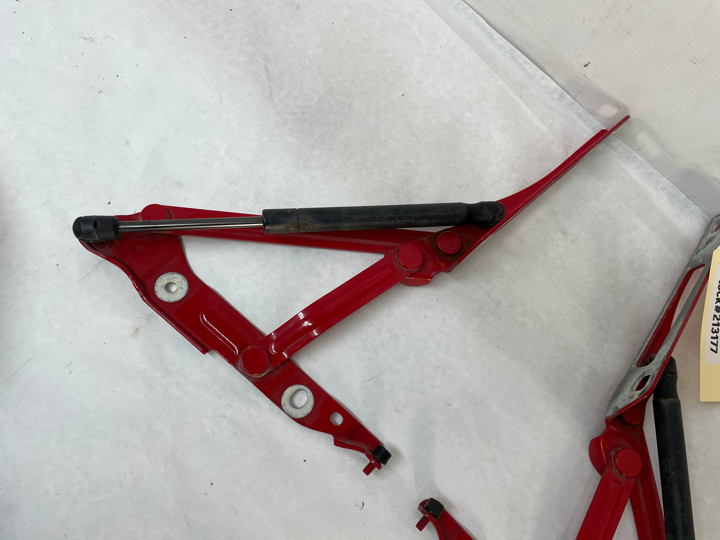 2009 Pontiac G8 GT RH & LH Trunk Hinges OEM