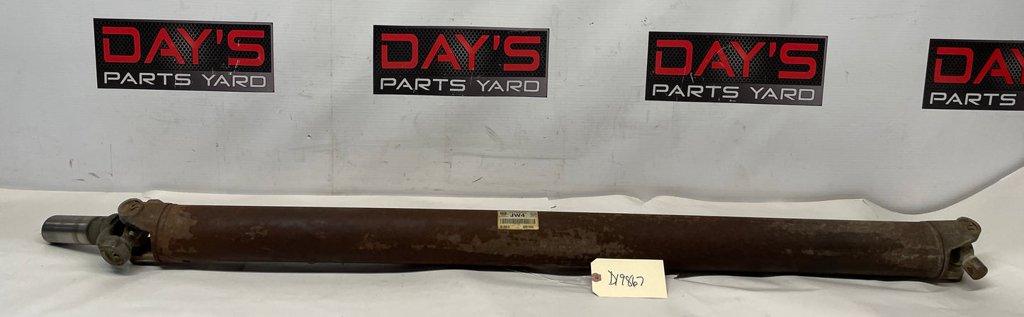 2004 Chevy Silverado 2500HD 4X4 Driveshaft Drive Shaft OEM