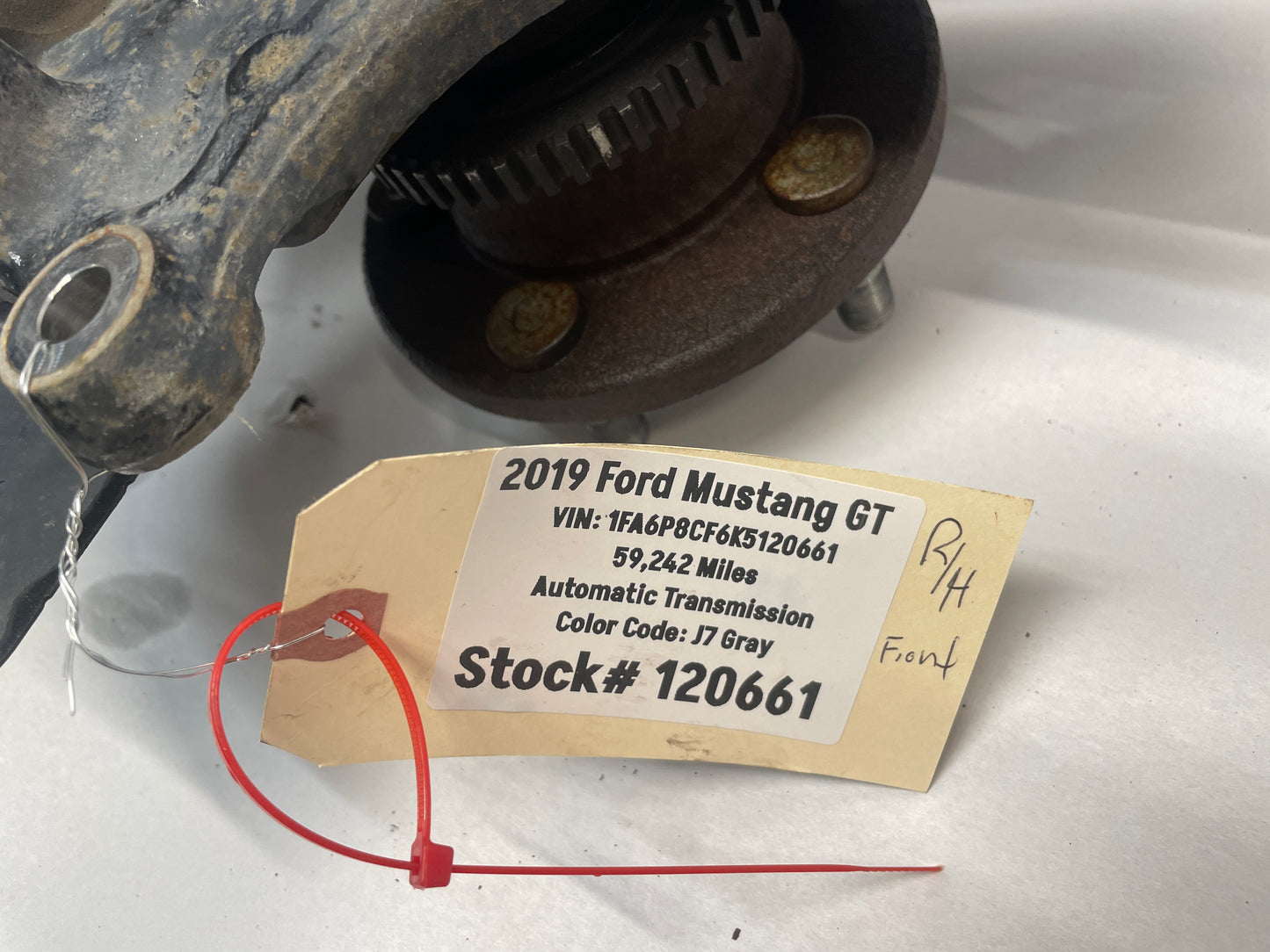 2019 Ford Mustang GT RH Passenger Front Spindle Knuckle Hub OEM