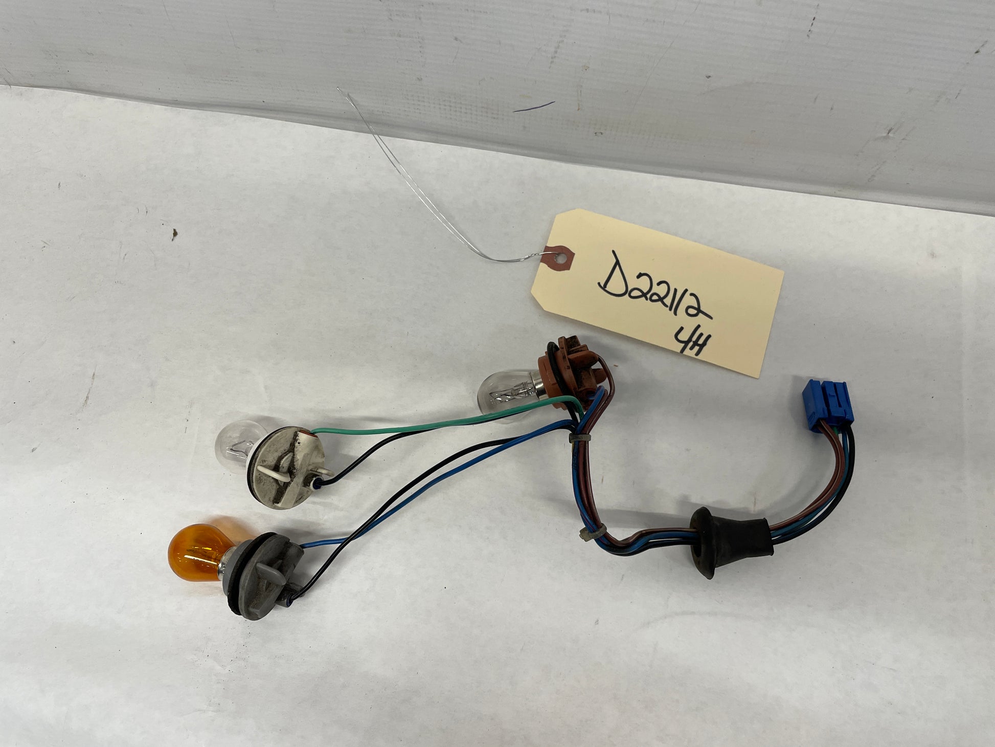 2005 Pontiac GTO LH Driver Tail Light Taillight Wire Wiring Harness OEM - Day's Parts Yard