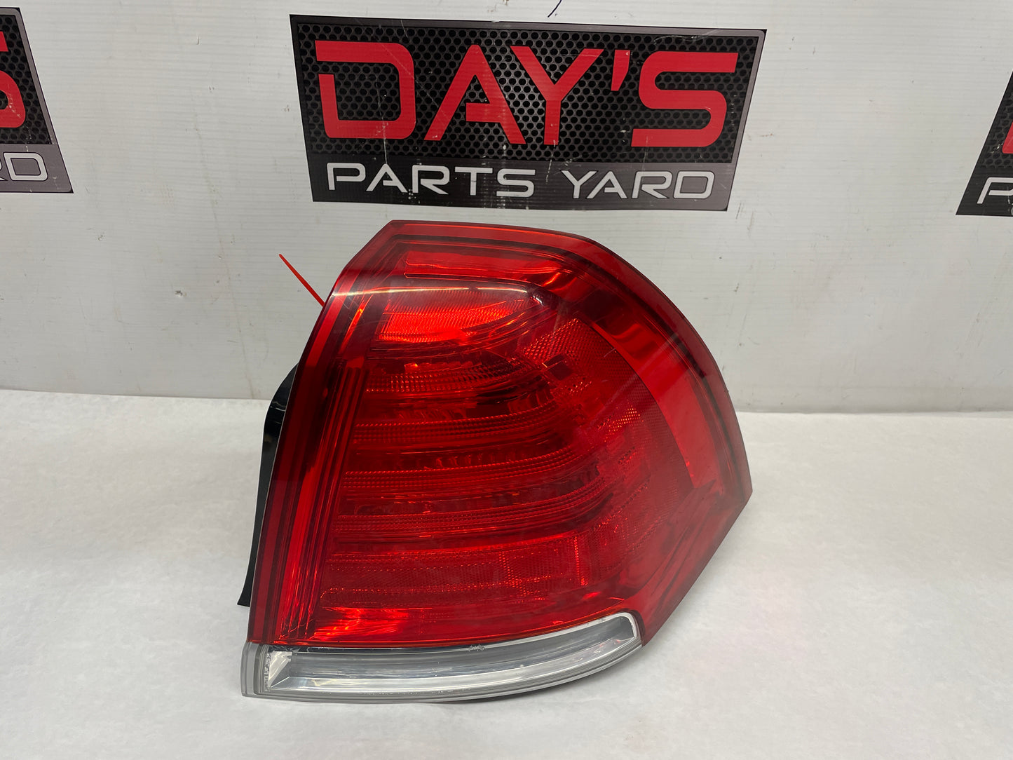 2012 Chevy Caprice PPV RH Passenger Taillight Tail Light Lamp OEM