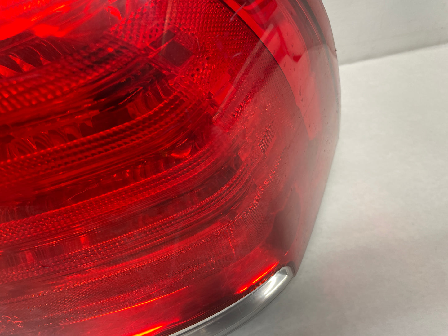 2012 Chevy Caprice PPV RH Passenger Taillight Tail Light Lamp OEM