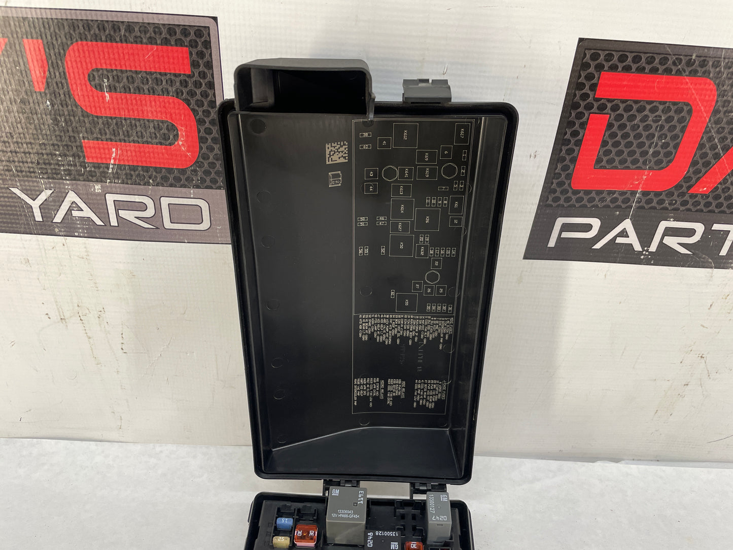 2013 Chevy Camaro ZL1 Fuse Relay Accessory Wiring Junction Box Block OEM - Day's Parts Yard