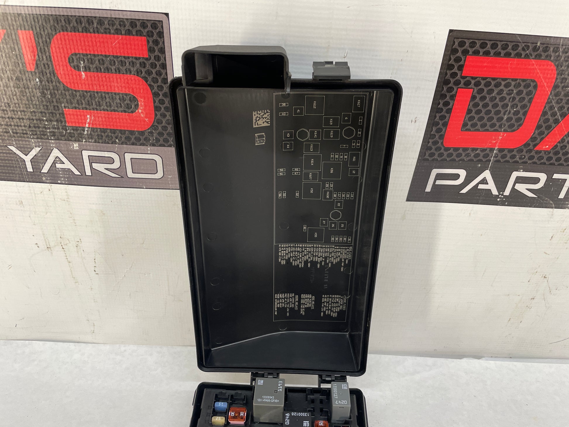 2013 Chevy Camaro ZL1 Fuse Relay Accessory Wiring Junction Box Block OEM - Day's Parts Yard