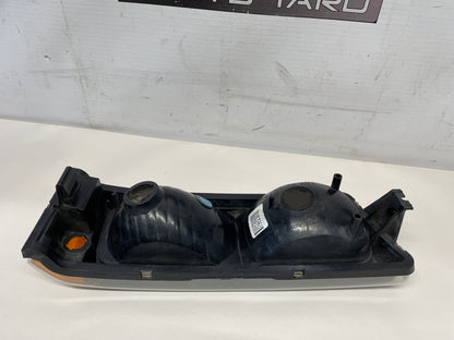 2004 Chevy Silverado 2500HD LH Driver Side Headlight OEM - Day's Parts Yard