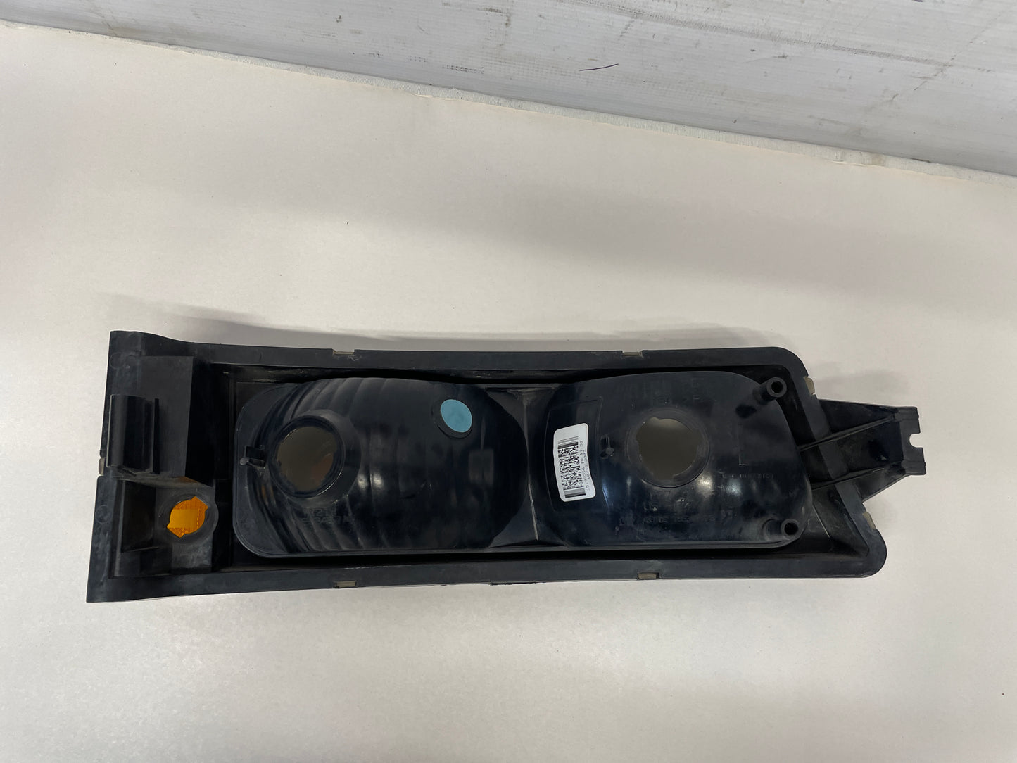 2004 Chevy Silverado 2500HD LH Driver Side Headlight OEM - Day's Parts Yard