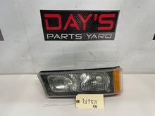 2004 Chevy Silverado 2500HD RH Passenger Side Headlight OEM - Day's Parts Yard