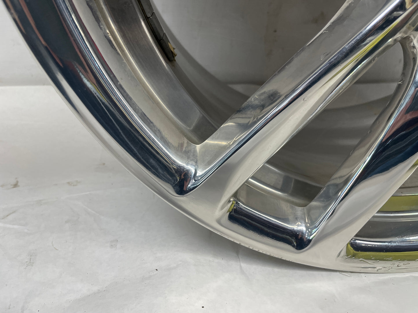 2014 Chevy SS Sedan Factory OEM Rear Wheel 19X9 - Day's Parts Yard
