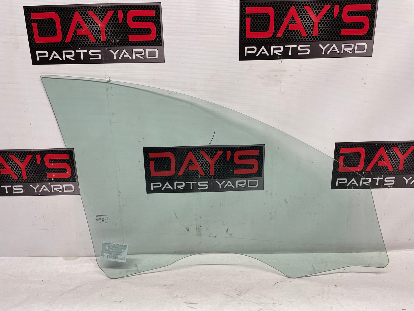 2008 Pontiac G8 Base LH Driver Front Door Window Glass OEM - Day's Parts Yard