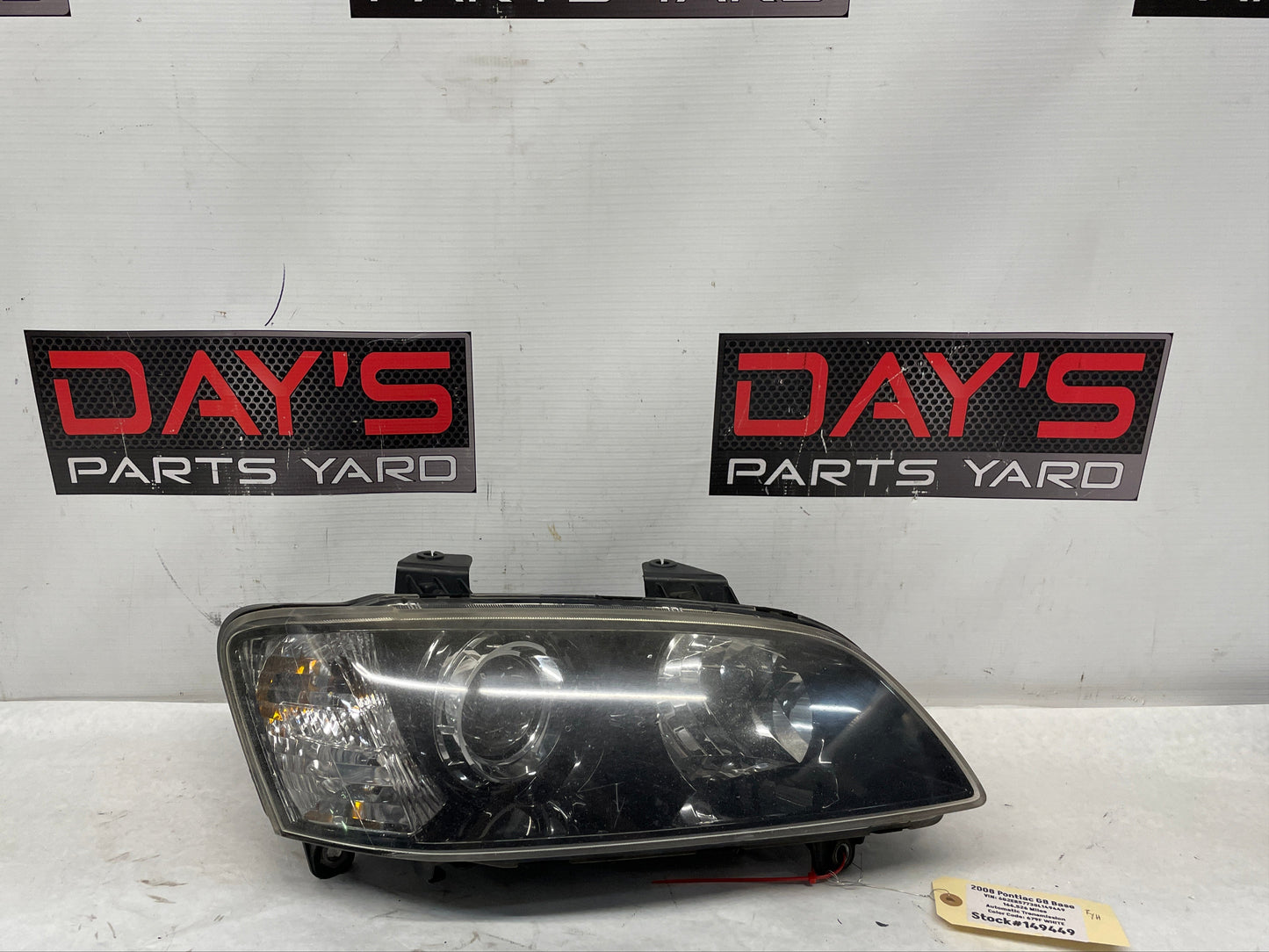 2008 Pontiac G8 Base RH Passenger Headlight Head Light Lamp OEM - Day's Parts Yard