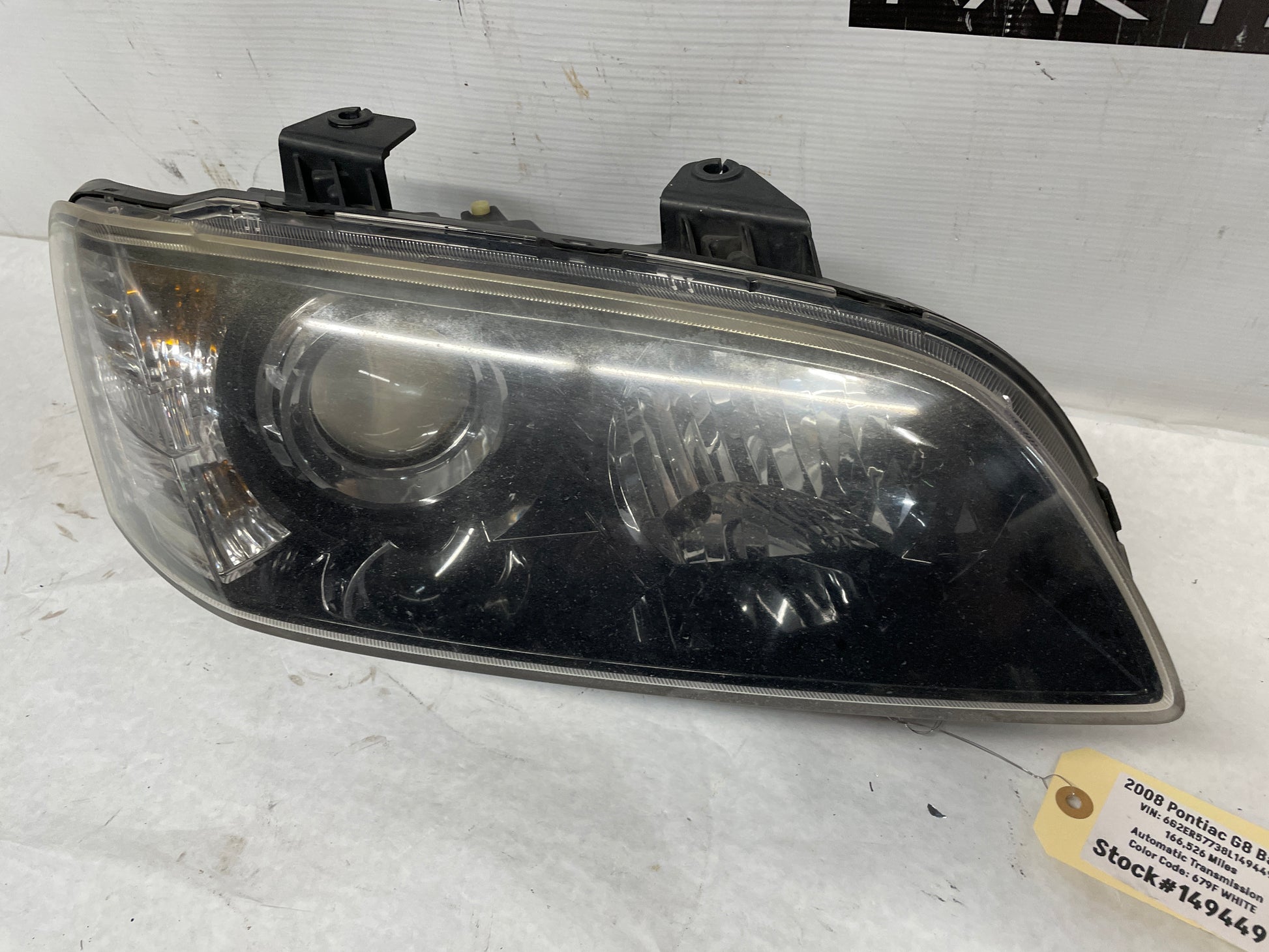 2008 Pontiac G8 Base RH Passenger Headlight Head Light Lamp OEM - Day's Parts Yard