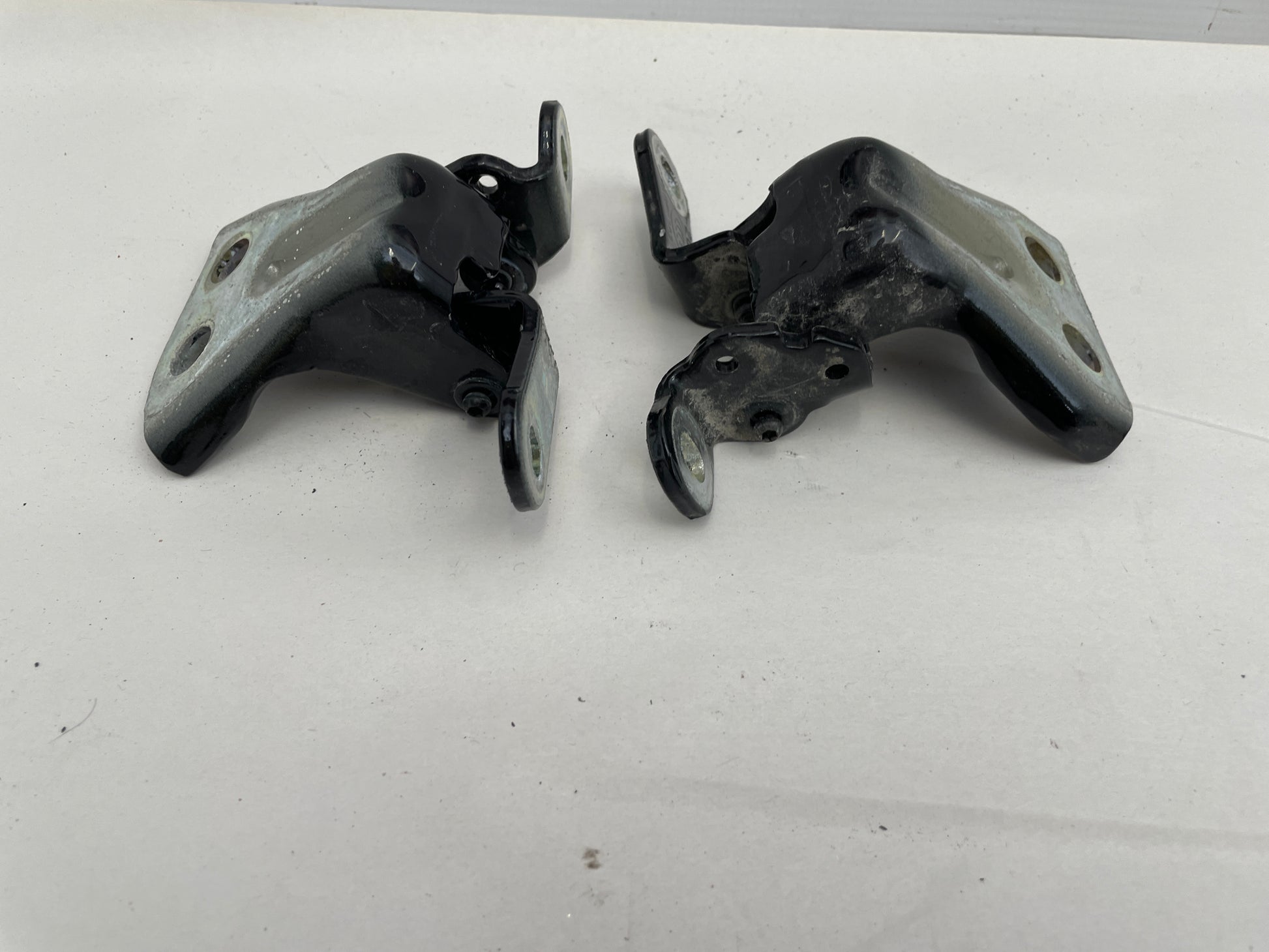 2017 Chevrolet SS Sedan Rear RH Passenger Door Hinges OEM - Day's Parts Yard