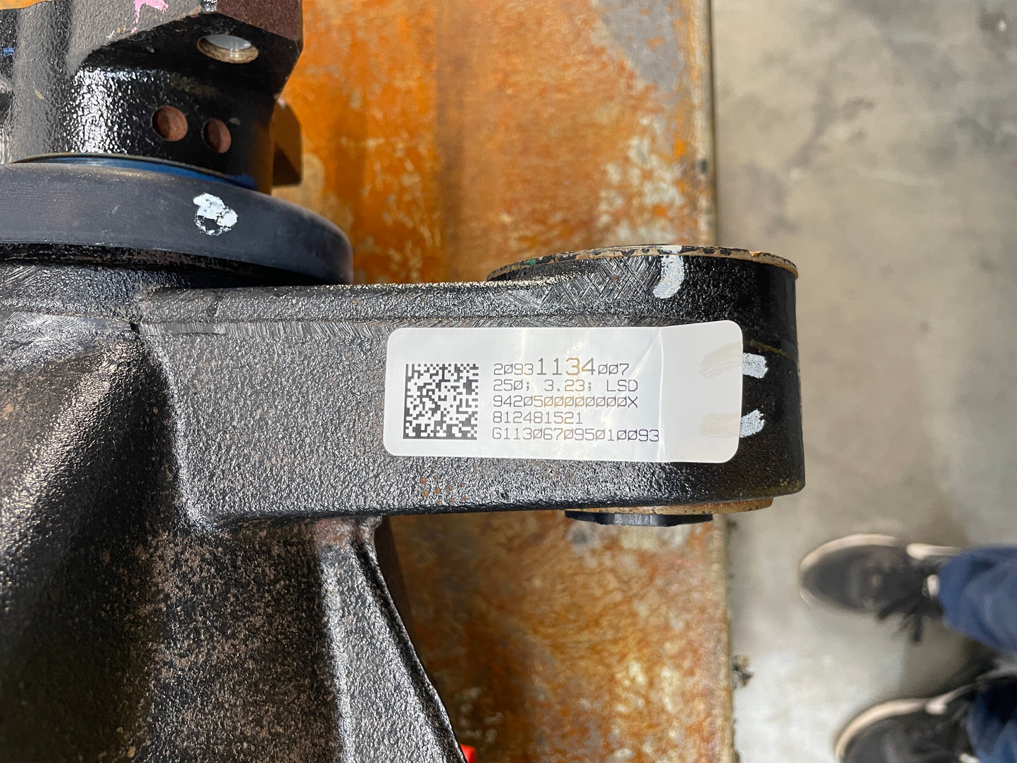 2013 Chevy Camaro ZL1 3.23 LSD Rear End Axle Differential Carrier OEM 9k Miles - Day's Parts Yard