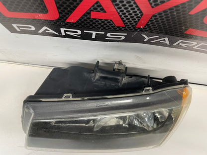 2004 Chevy Silverado 2500HD LH Driver Side Headlight OEM - Day's Parts Yard