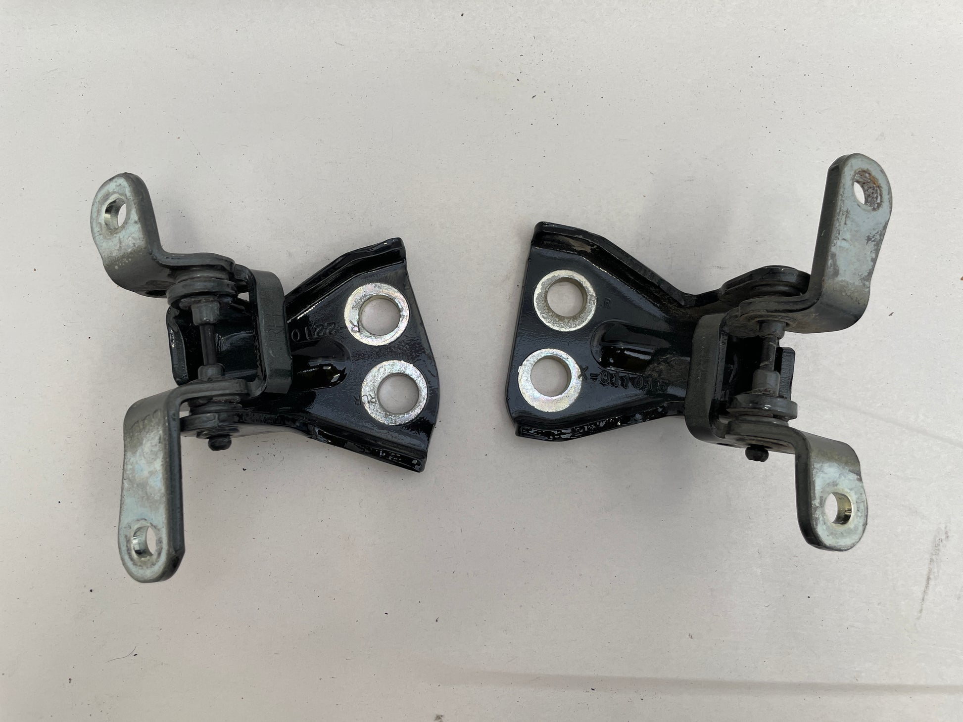 2017 Chevrolet SS Sedan Rear RH Passenger Door Hinges OEM - Day's Parts Yard