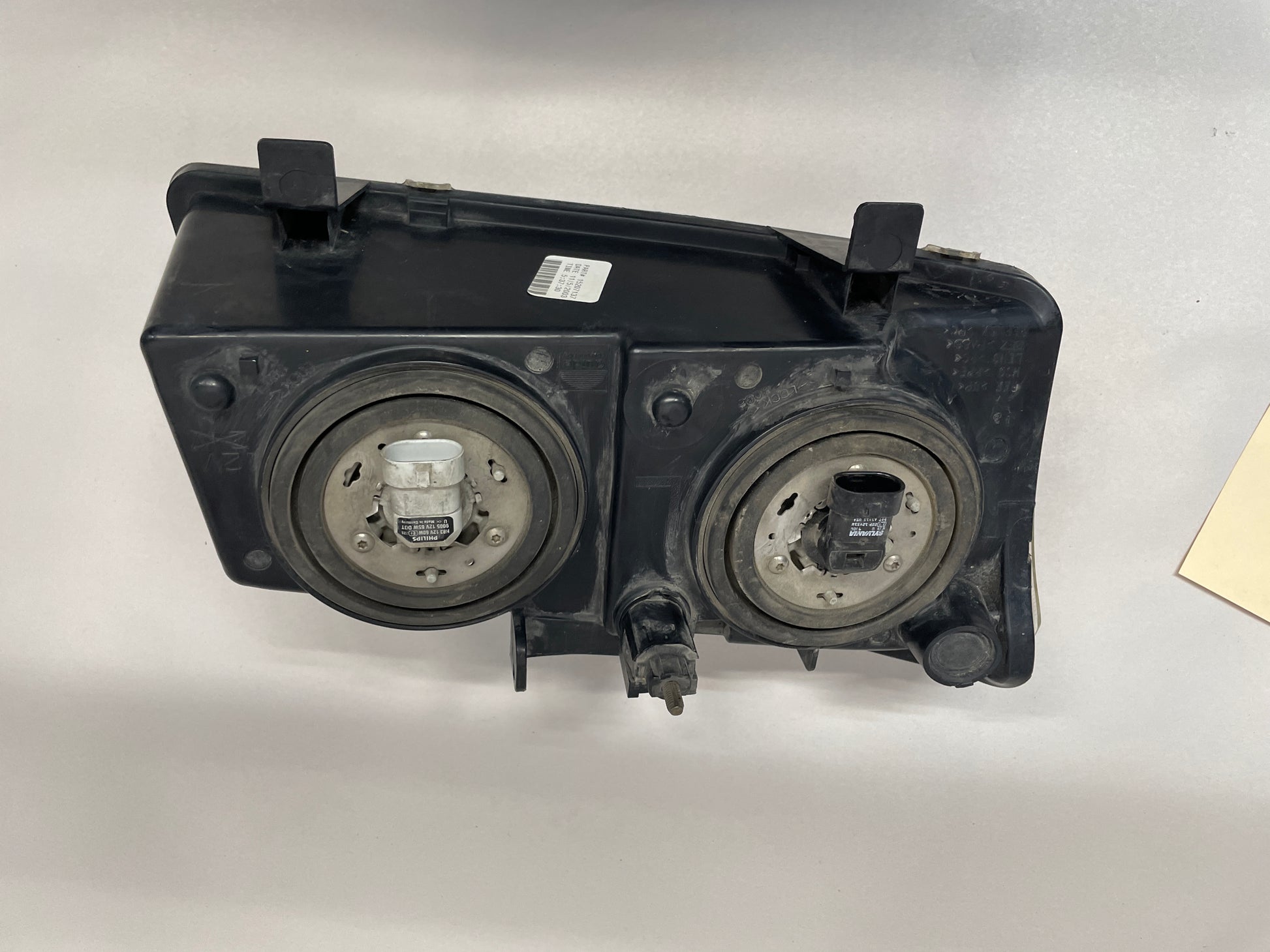 2004 Chevy Silverado 2500HD LH Driver Side Headlight OEM - Day's Parts Yard