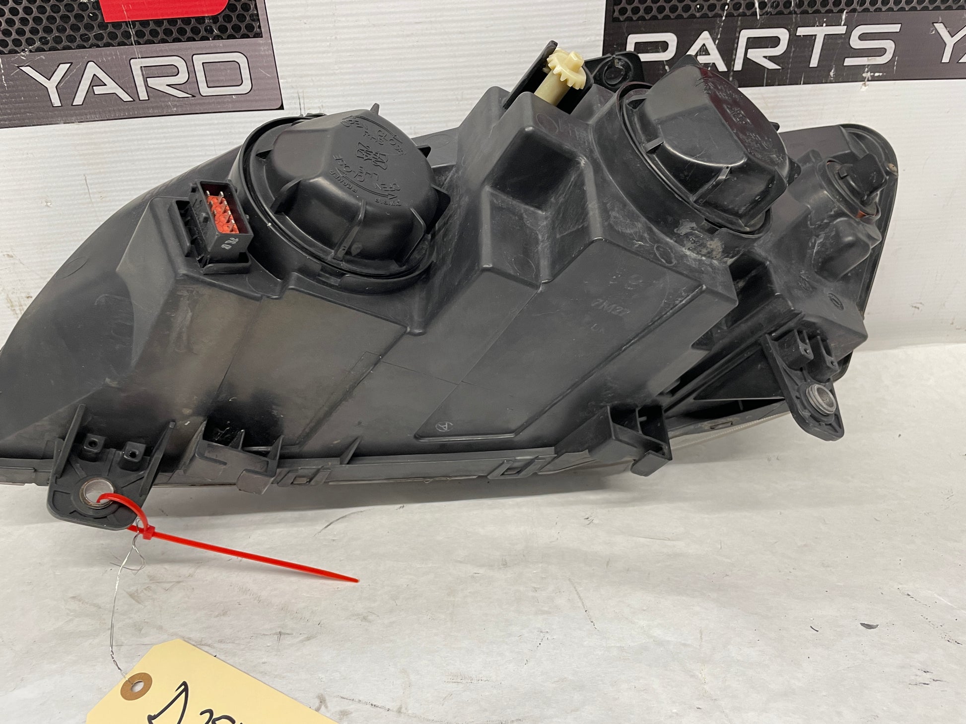 2008 Pontiac G8 Base RH Passenger Headlight Head Light Lamp OEM - Day's Parts Yard