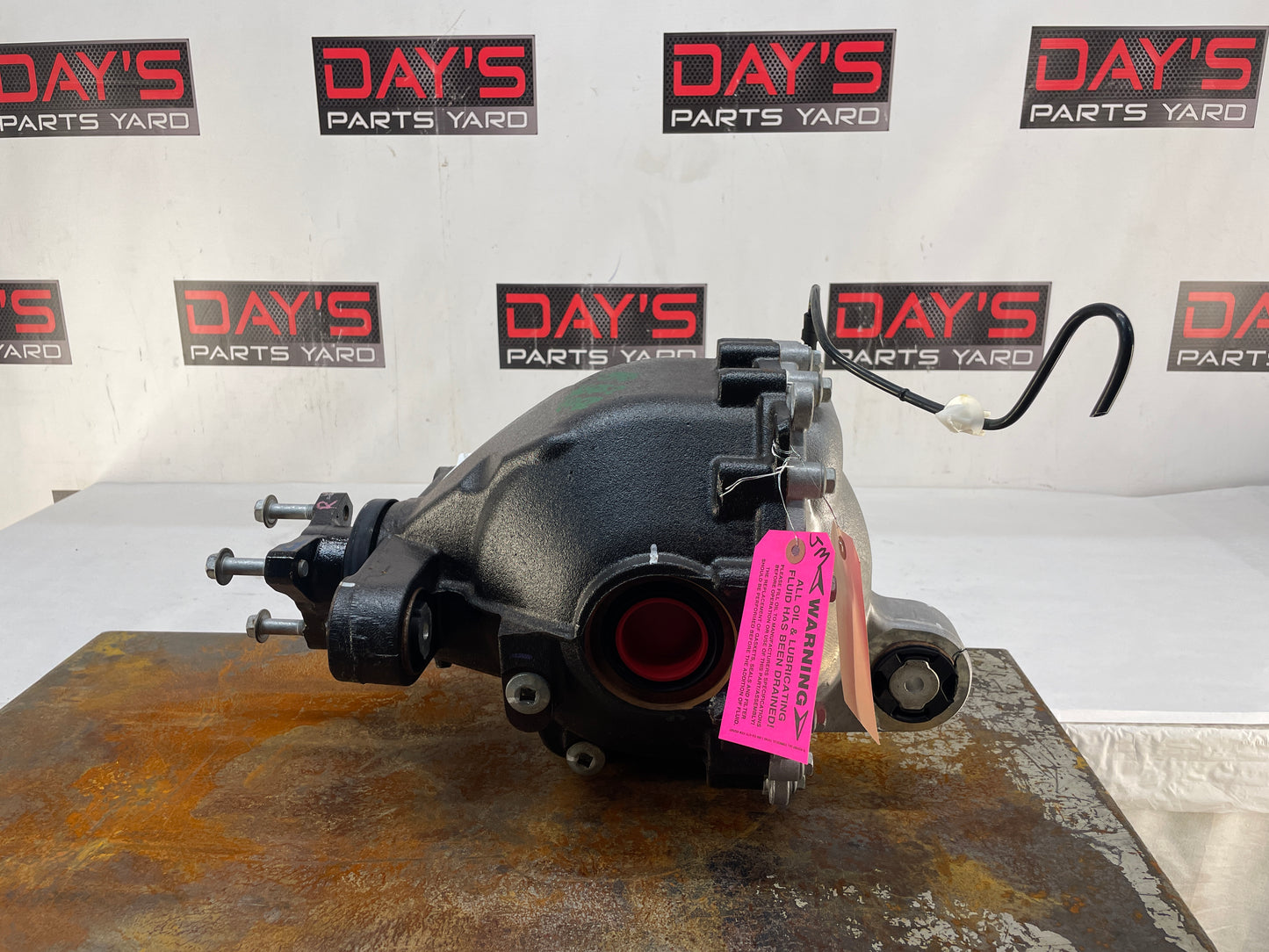 2013 Chevy Camaro ZL1 3.23 LSD Rear End Axle Differential Carrier OEM 9k Miles - Day's Parts Yard