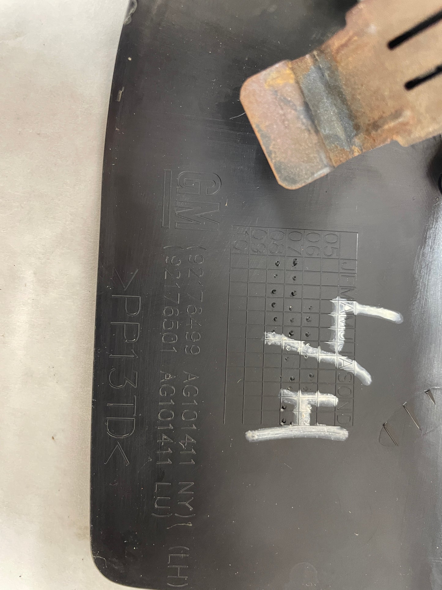 2009 Pontiac G8 GT LH Driver Front Seat Rear Inner Track Frame Trim Frame Cover OEM