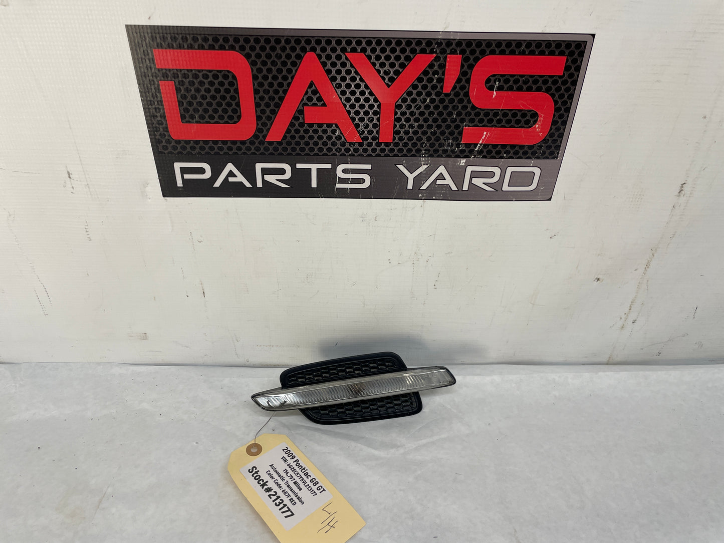 2009 Pontiac G8 LH Driver Fender Marker Repeater Light Lamp Grill OEM