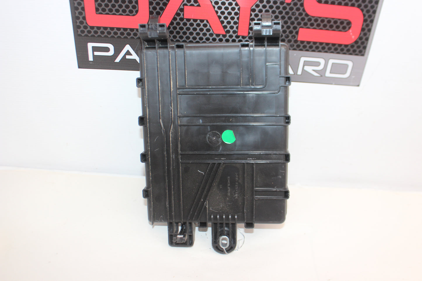 2015 Chevy SS Sedan Rear Fuse Box Relay Panel OEM