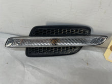 2009 Pontiac G8 GT RH Passenger Fender Marker Repeater Lamp Light OEM