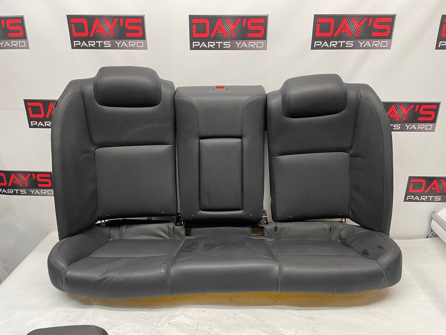 2008 Pontiac G8 Base Seats Fronts and Rear OEM - Day's Parts Yard