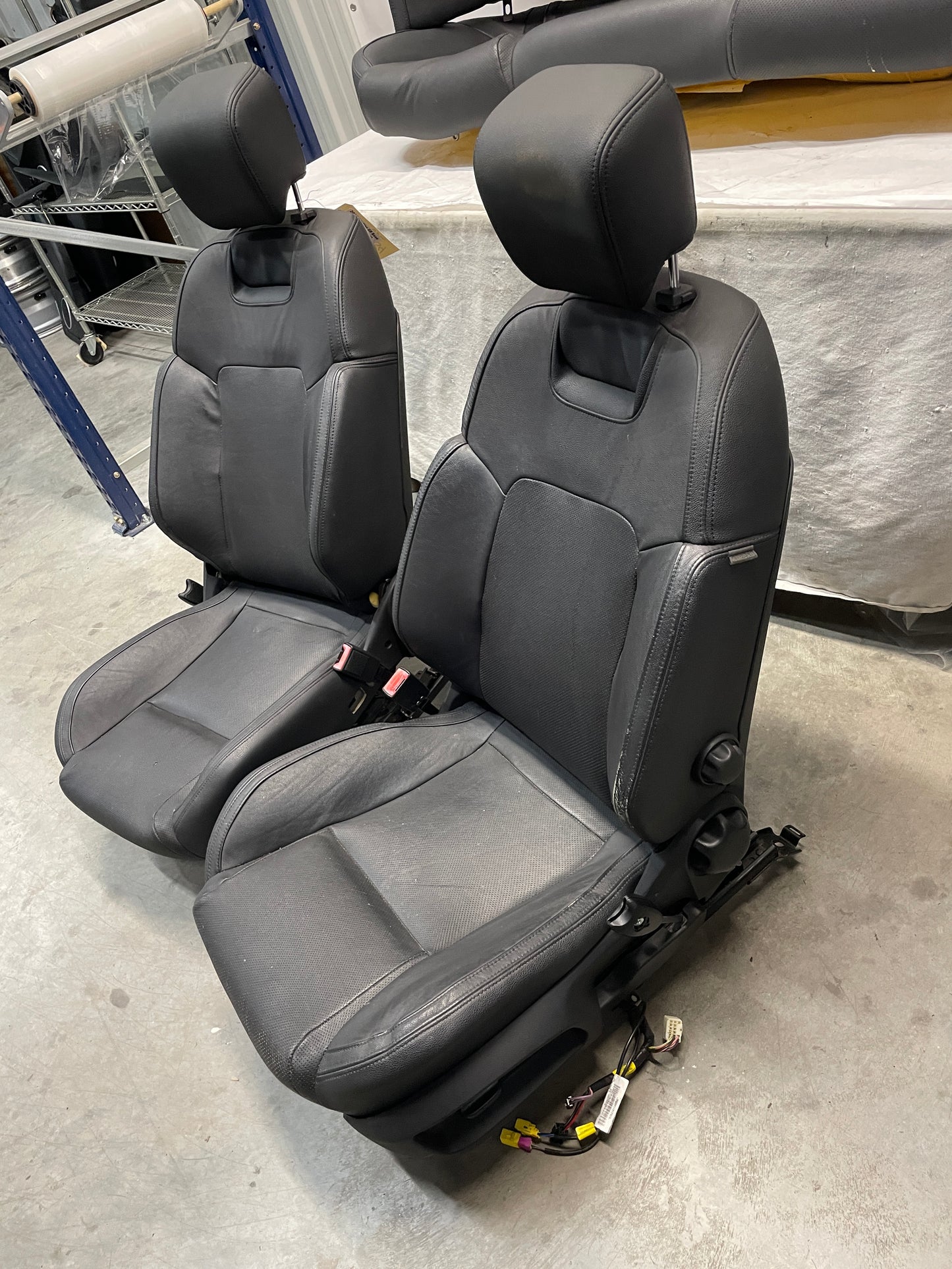 2008 Pontiac G8 Base Seats Fronts and Rear OEM - Day's Parts Yard