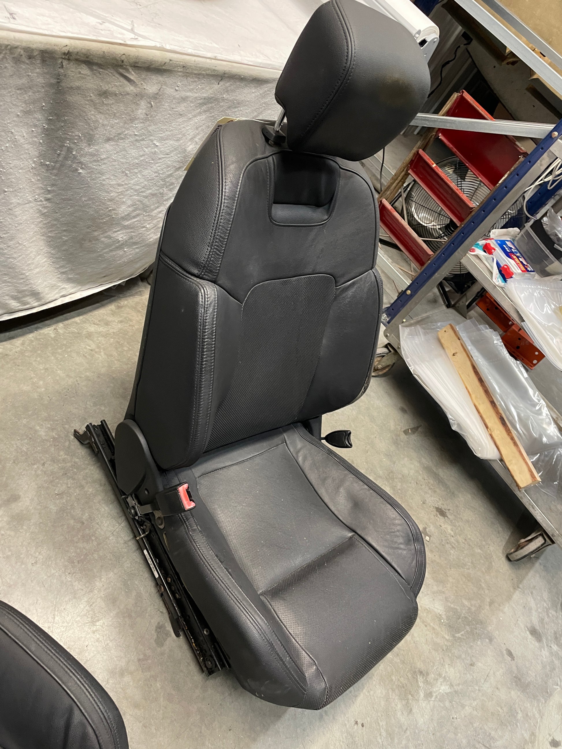 2008 Pontiac G8 Base Seats Fronts and Rear OEM - Day's Parts Yard