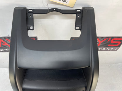 2009 Pontiac G8 GT Center Dash Radio Bezel Trim Molding Panel OEM