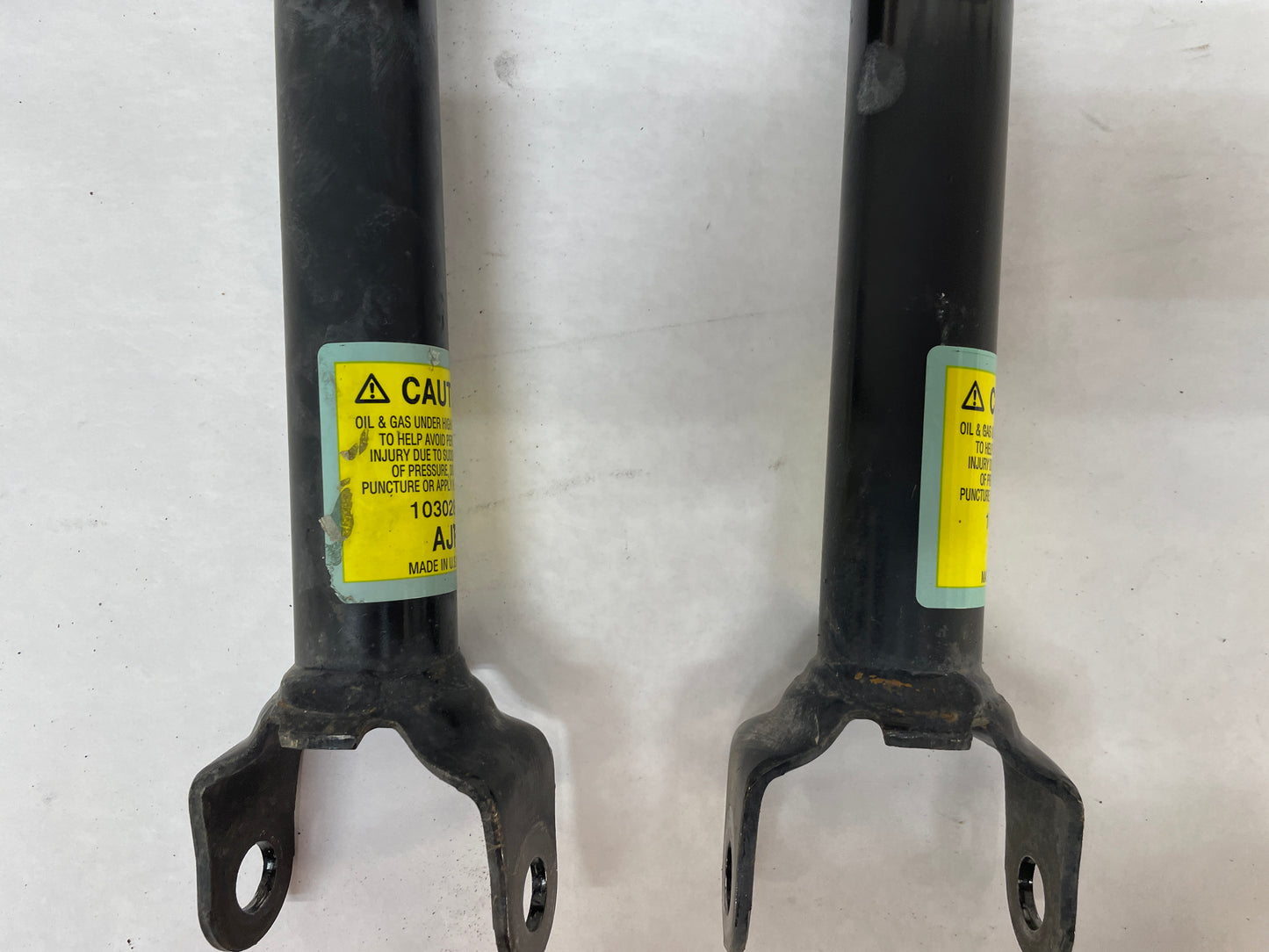 2008 Chevy C6 Corvette RH & LH Rear Suspension Shock Absorber Strut OEM