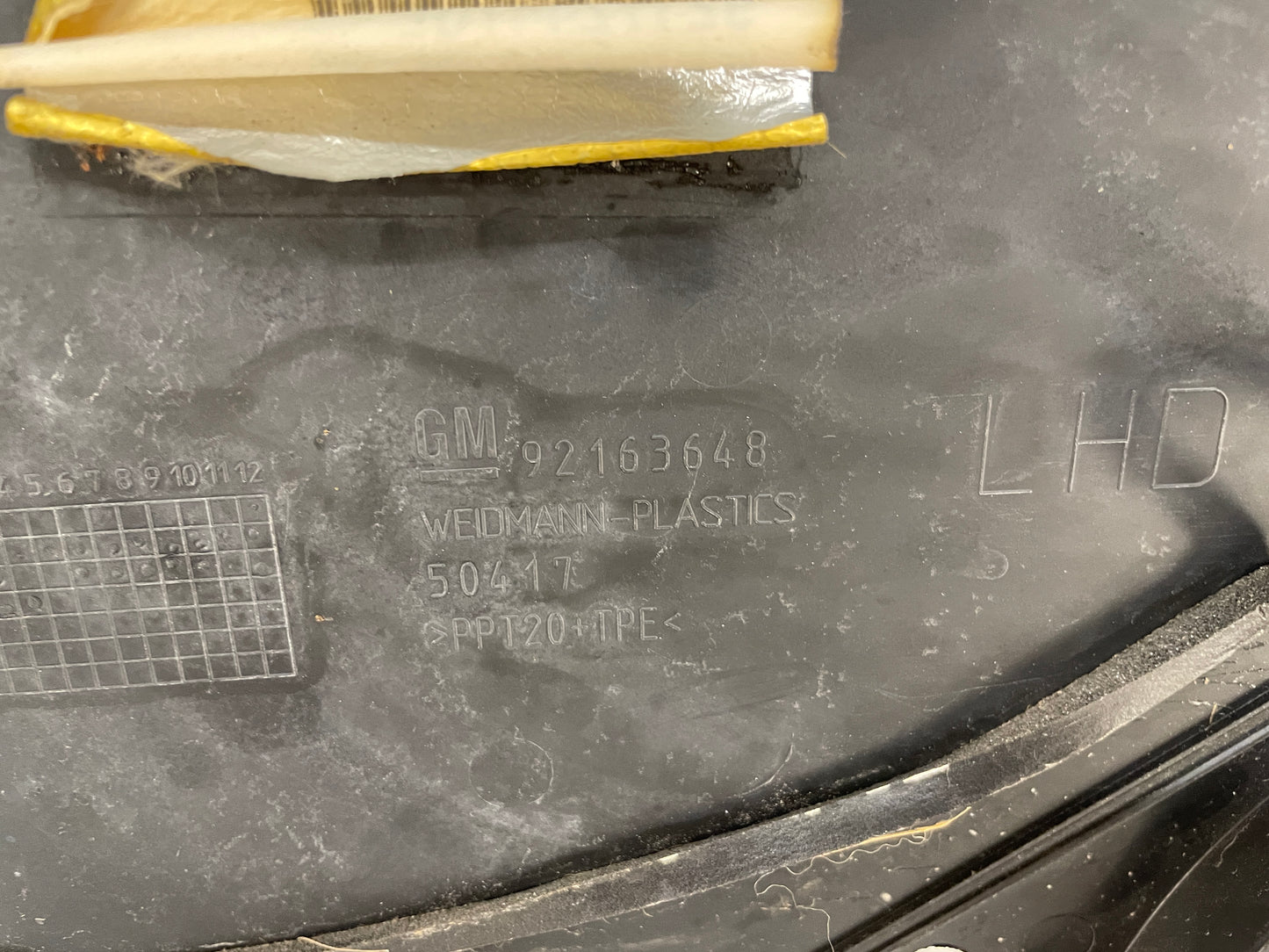 2009 Pontiac G8 GT Complete Windshield Wiper Cowl Grille Trim Vent Panel OEM