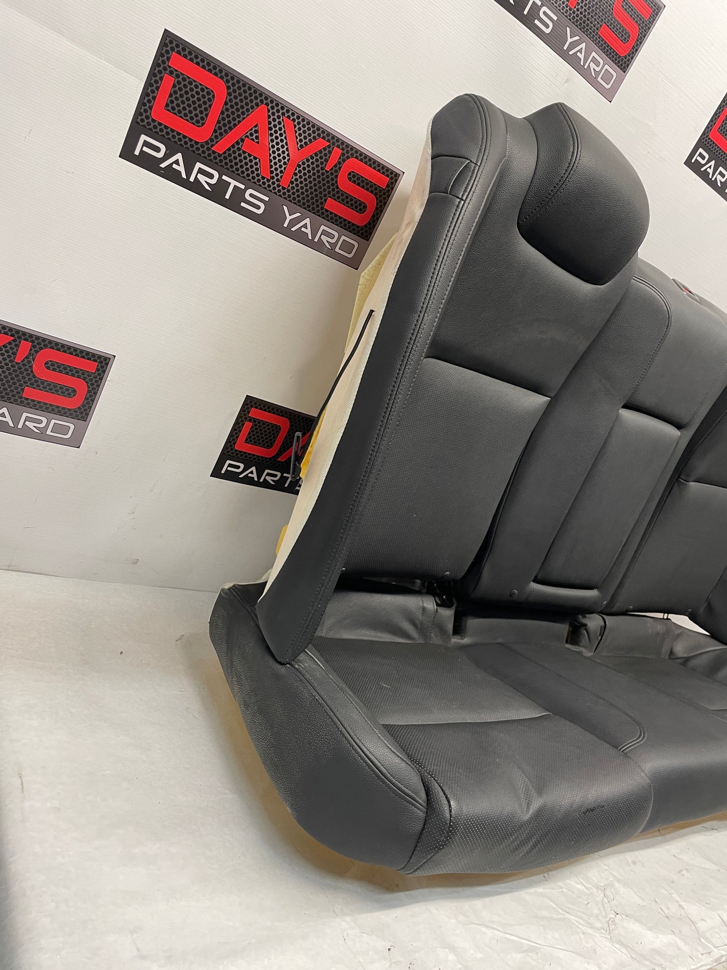 2008 Pontiac G8 Base Seats Fronts and Rear OEM - Day's Parts Yard
