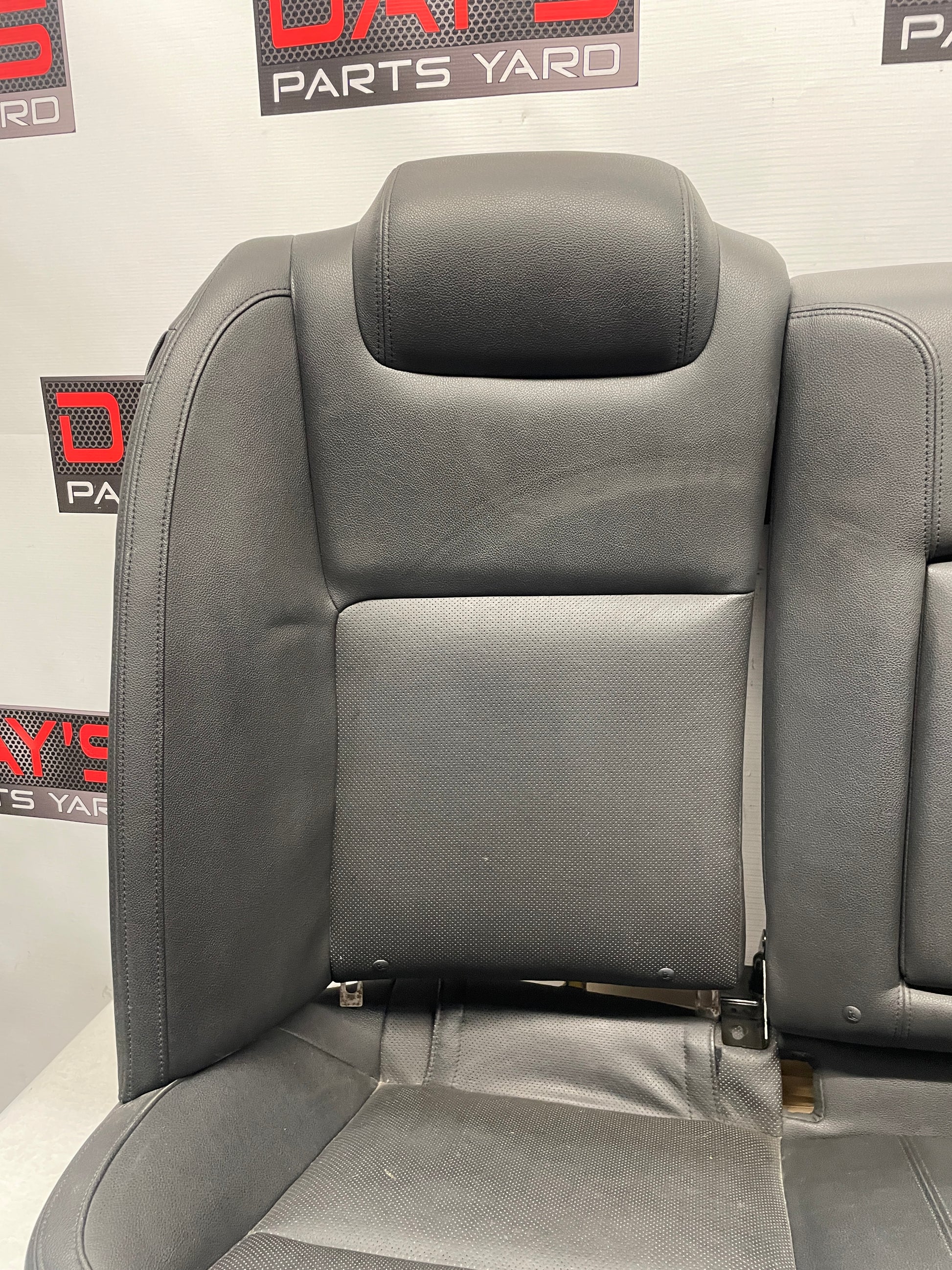 2008 Pontiac G8 Base Seats Fronts and Rear OEM - Day's Parts Yard