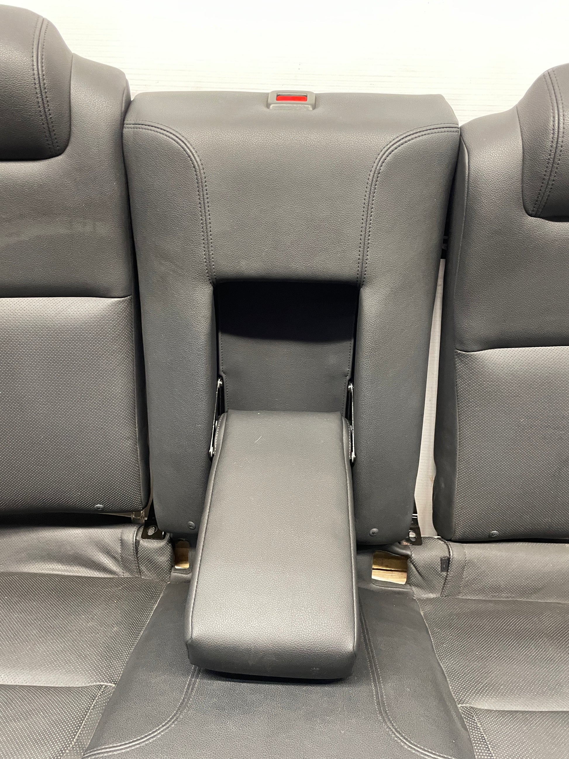 2008 Pontiac G8 Base Seats Fronts and Rear OEM - Day's Parts Yard