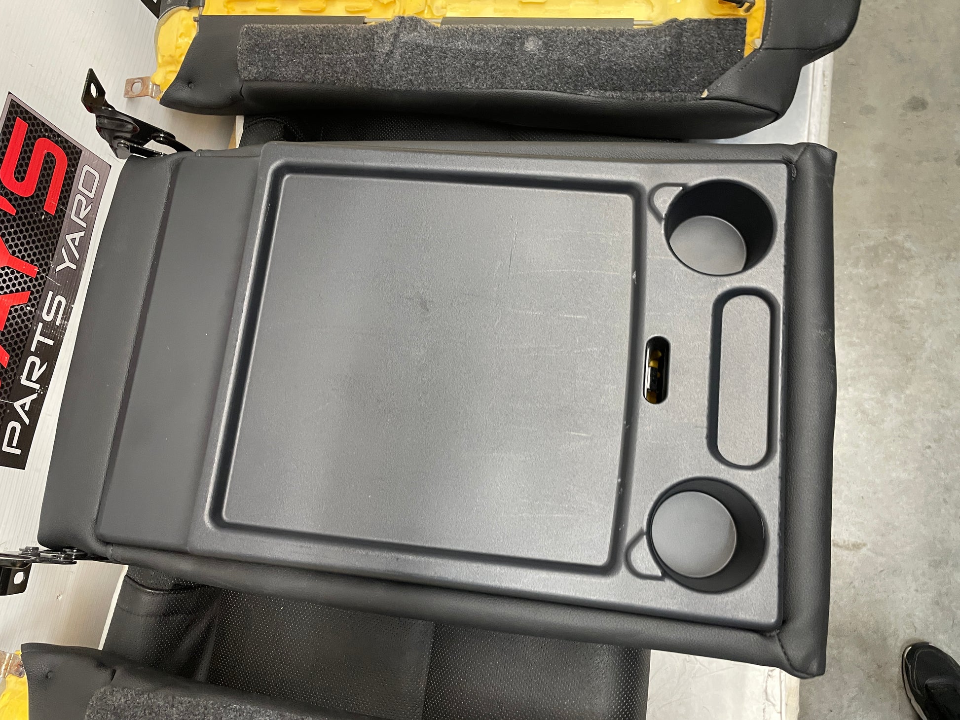 2008 Pontiac G8 Base Seats Fronts and Rear OEM - Day's Parts Yard