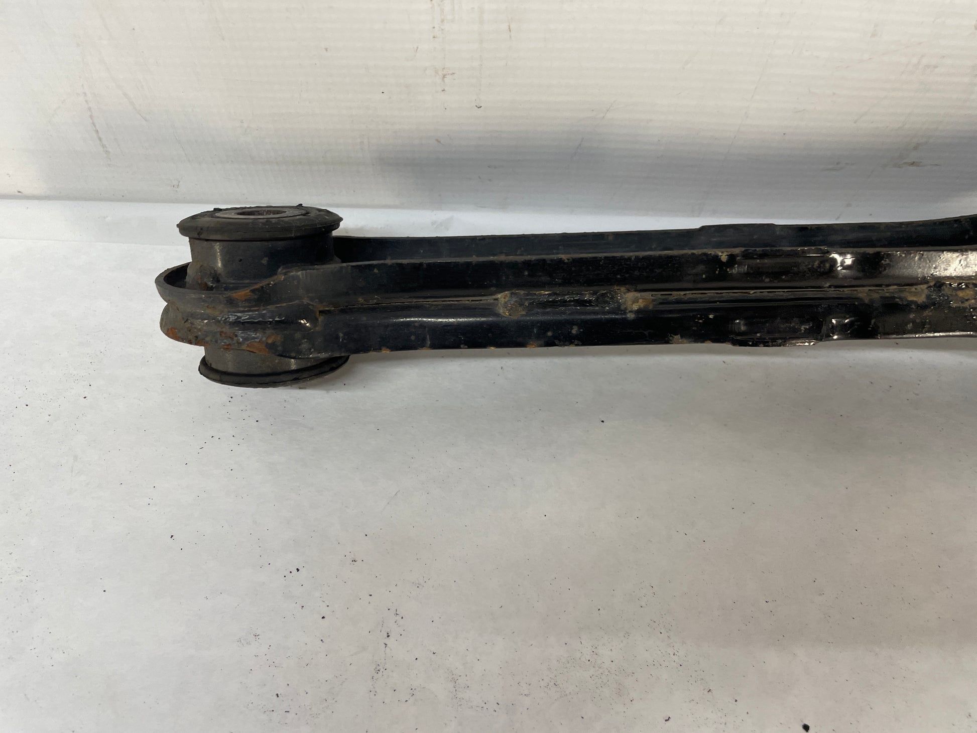 2013 Chevy Camaro ZL1 RH Passenger Rear Suspension Trailing Arm OEM - Day's Parts Yard