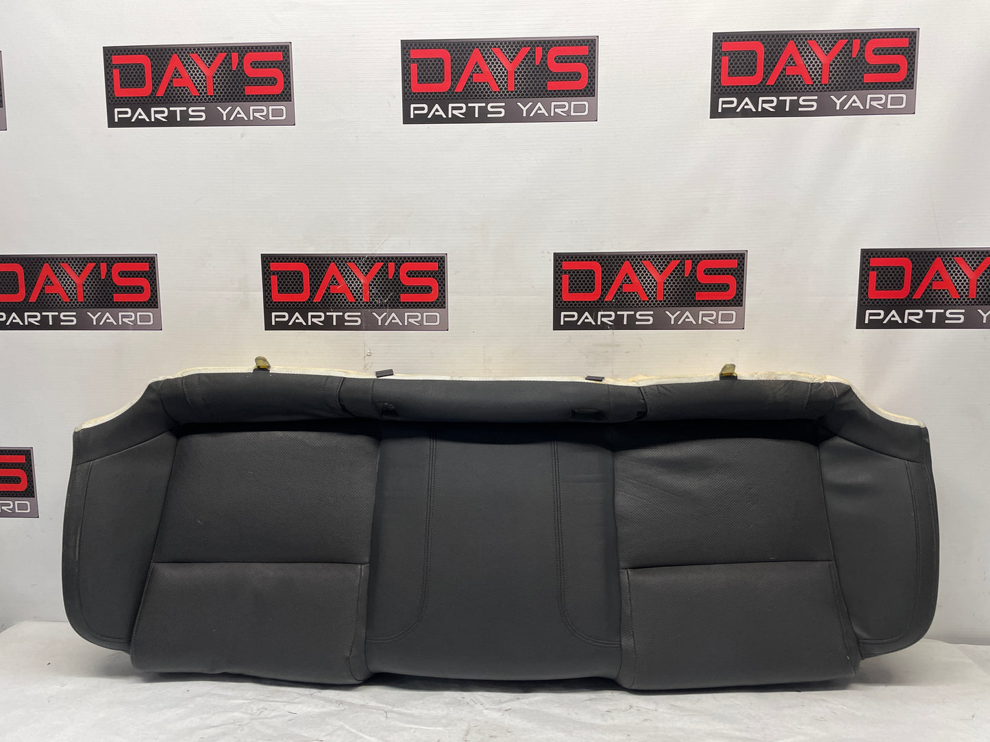 2008 Pontiac G8 Base Seats Fronts and Rear OEM - Day's Parts Yard