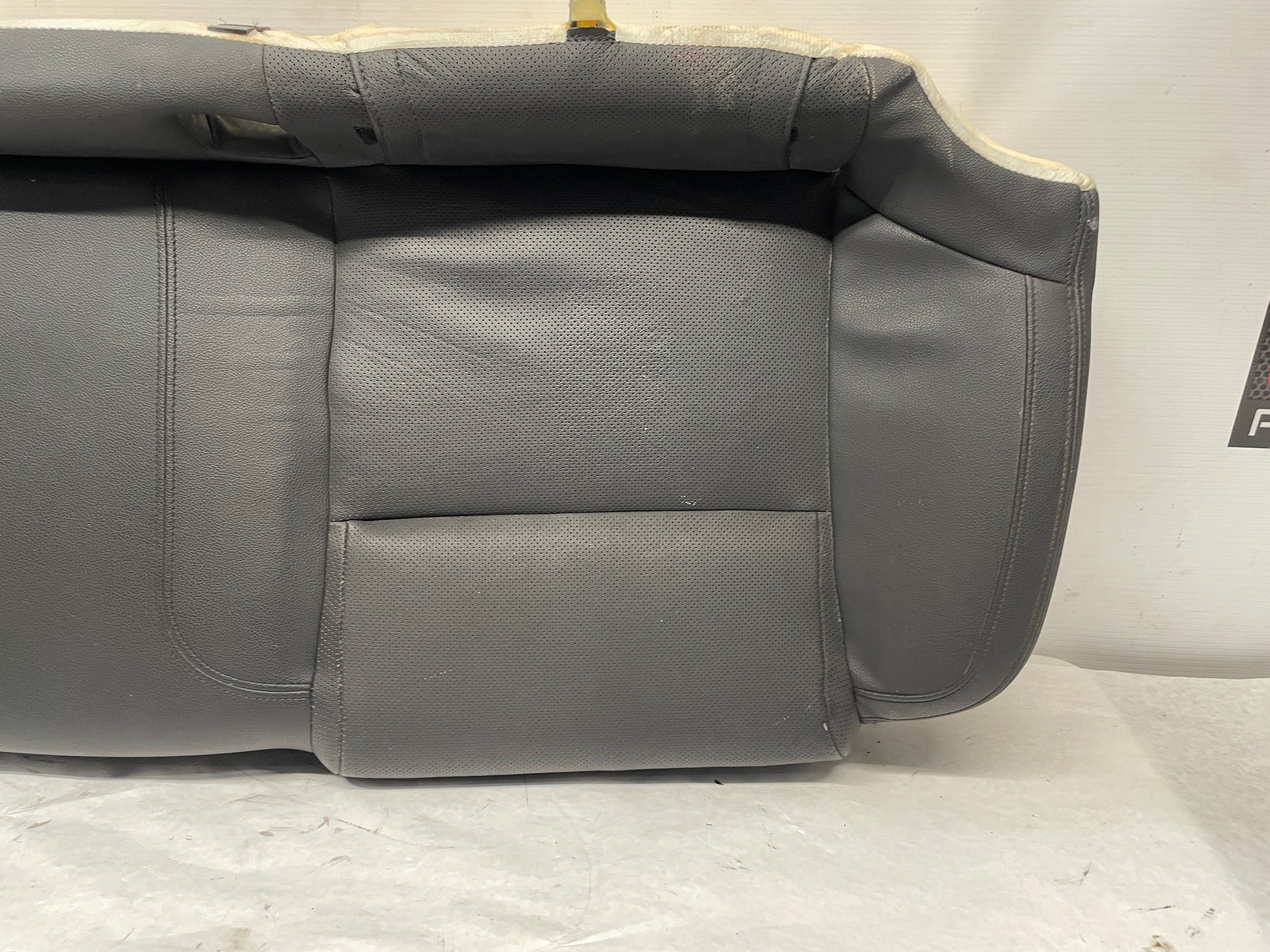 2008 Pontiac G8 Base Seats Fronts and Rear OEM - Day's Parts Yard