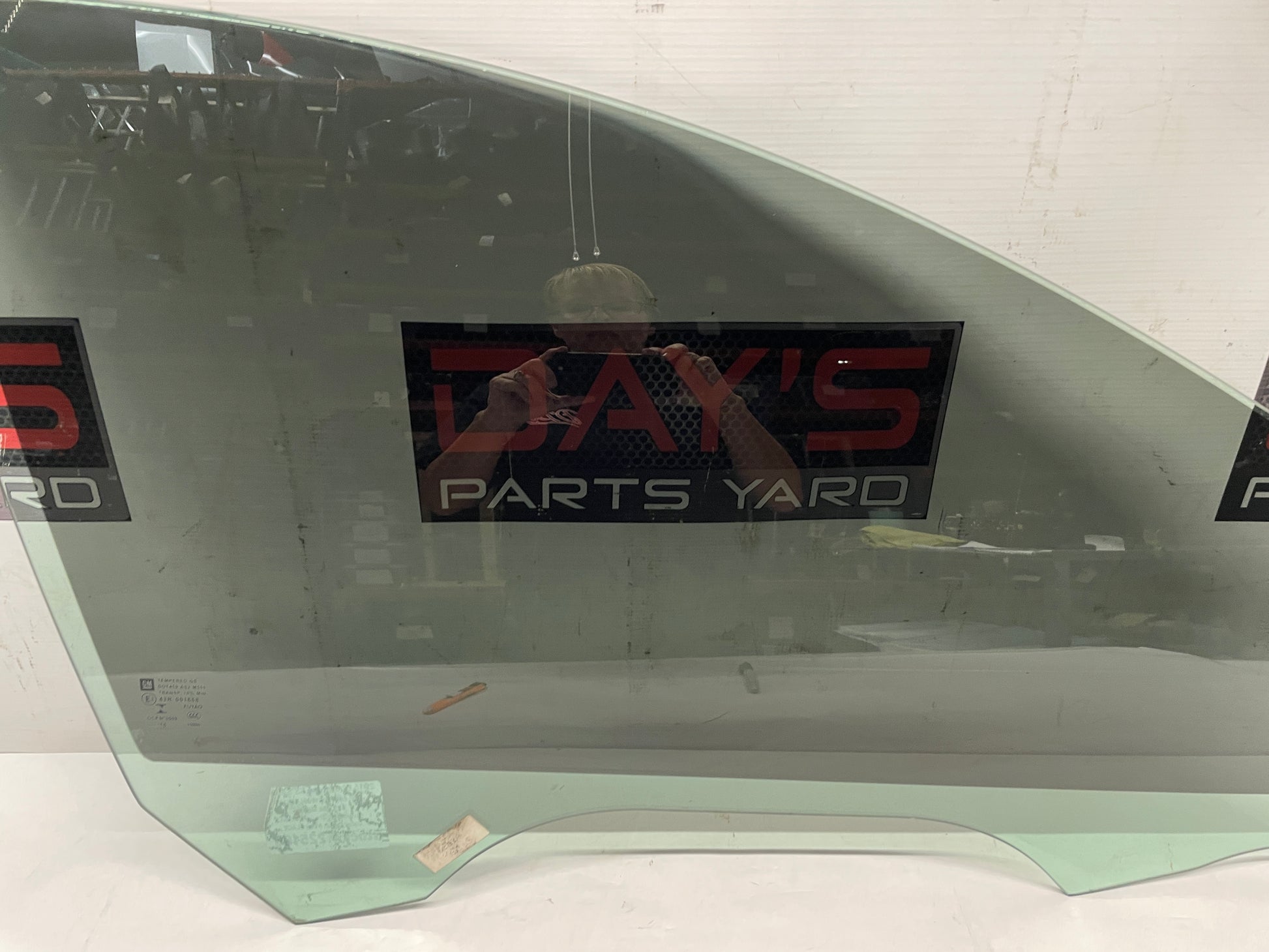 2016 Chevy SS Sedan RH Passenger Front Door Window Glass OEM - Day's Parts Yard
