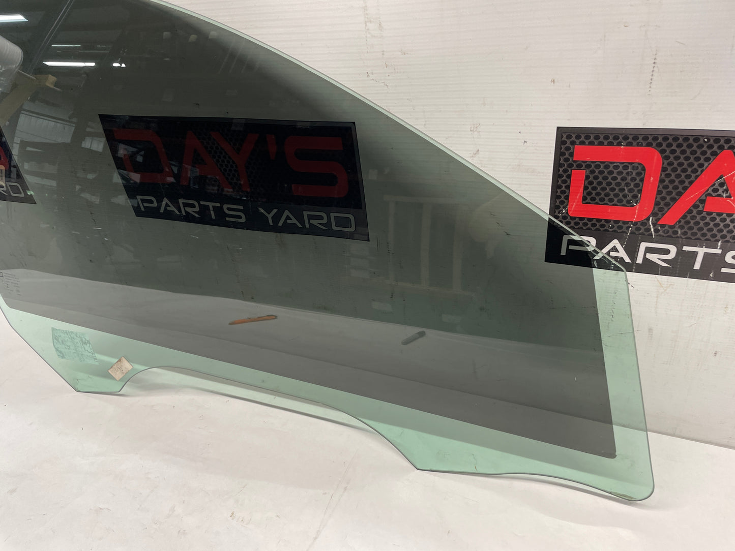 2016 Chevy SS Sedan RH Passenger Front Door Window Glass OEM - Day's Parts Yard